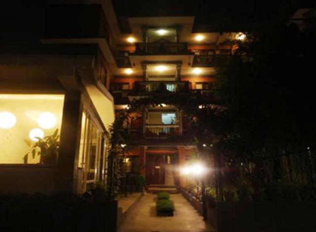 Green Hotel Катманду Экстерьер фото